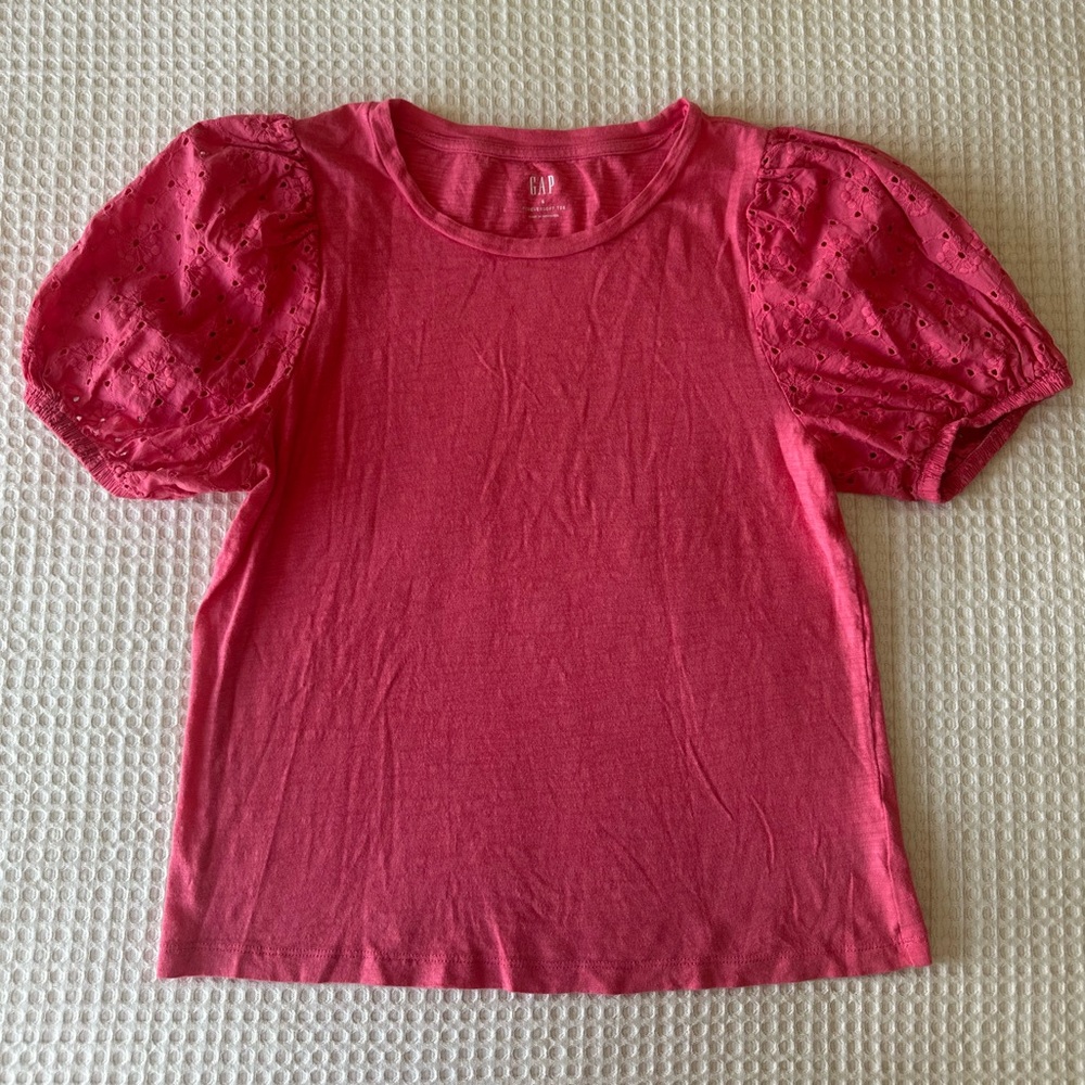 GAP Bright Pink Puff Sleeve Eyelet Knit Tee